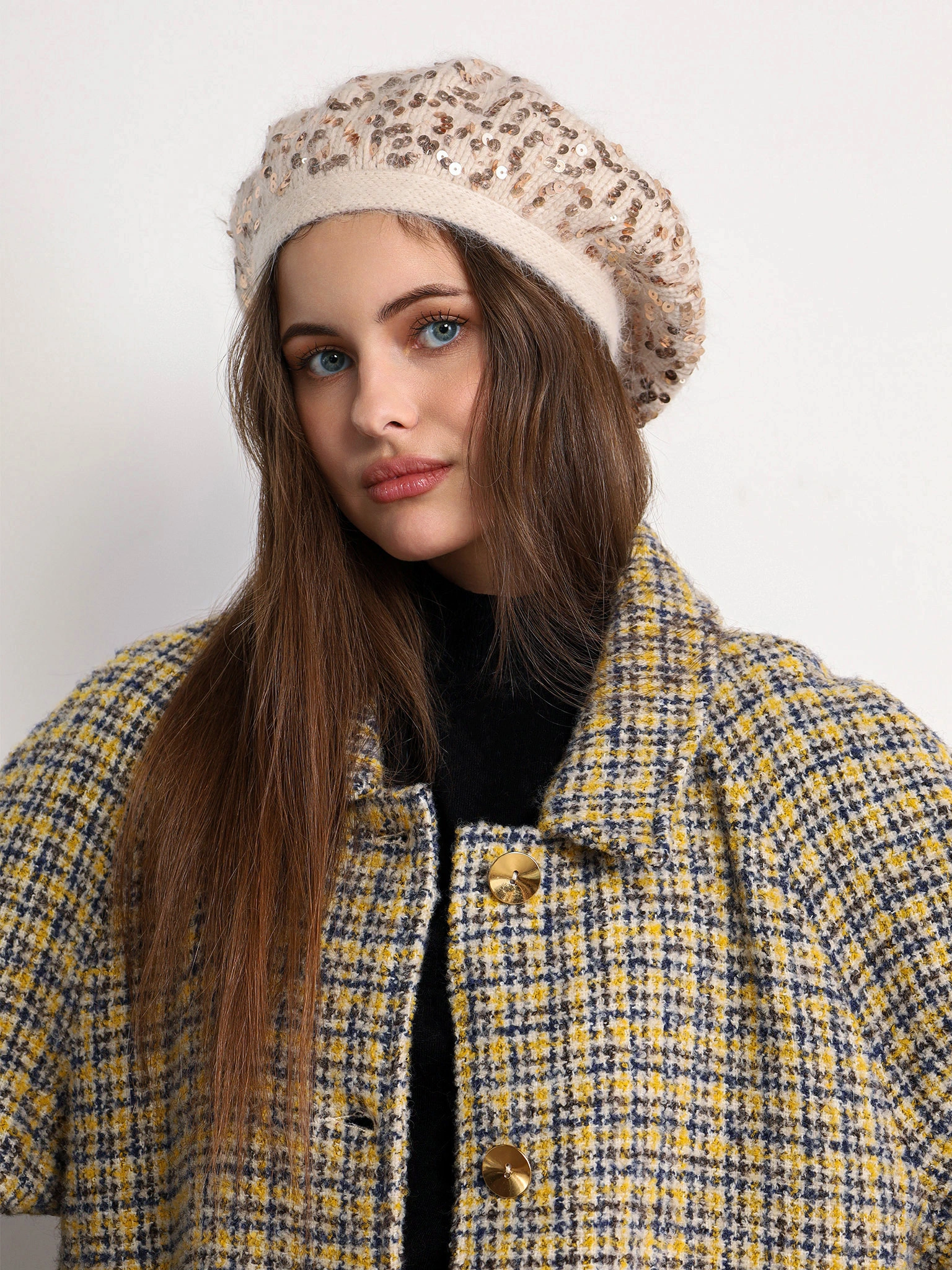 Берет с пайетками в ассортименте